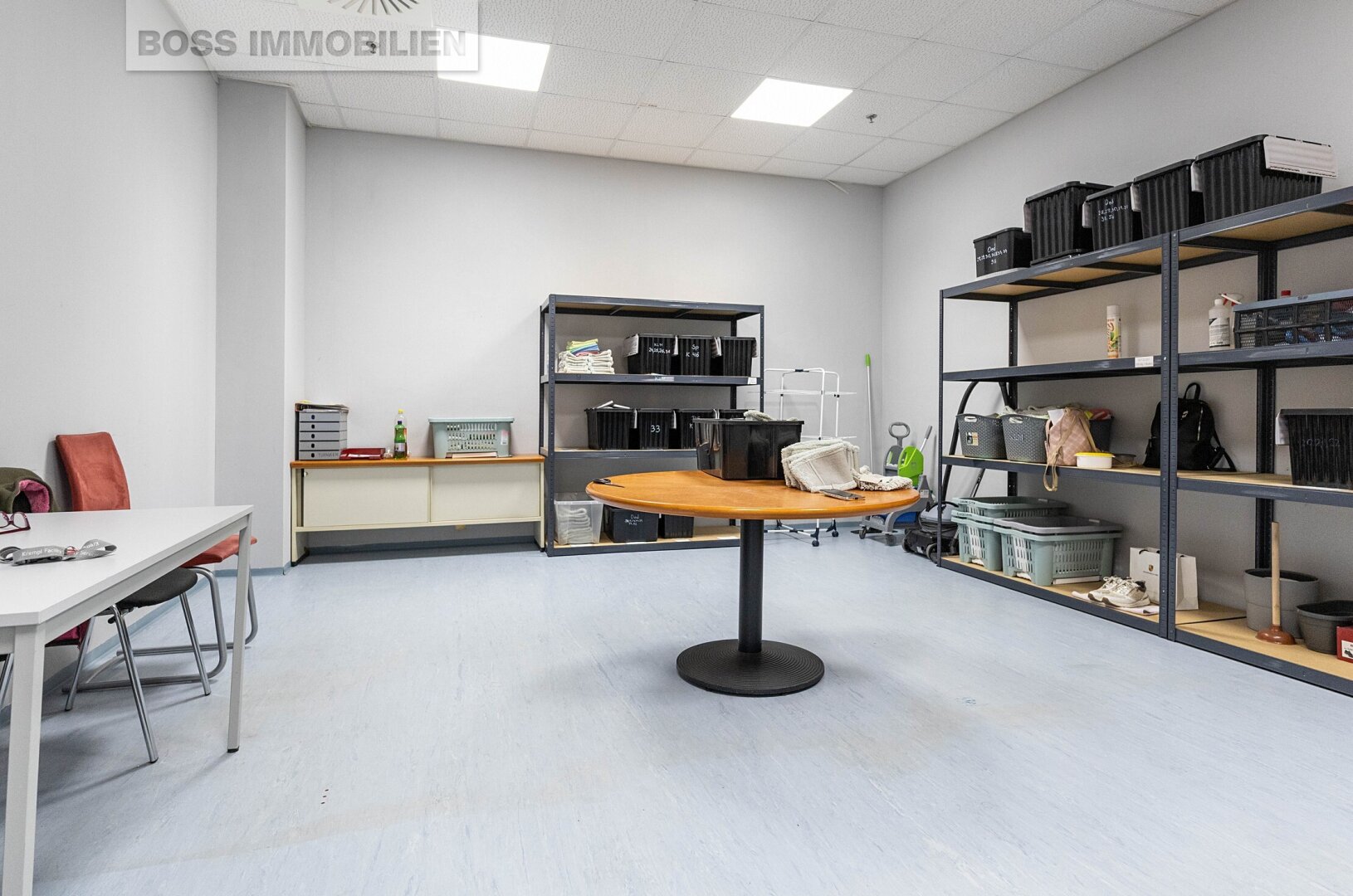 Großzügige Büro- und Hallenkombination mit idealer Anlieferung