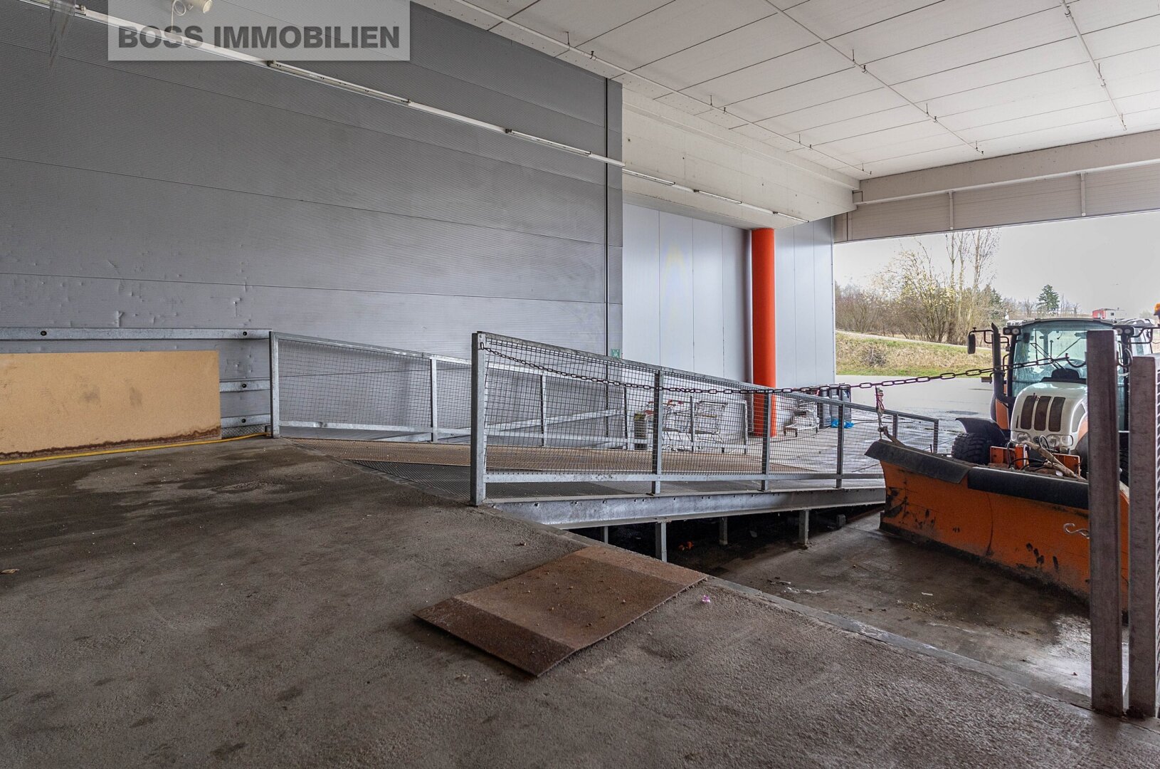 Großzügige Büro- und Hallenkombination mit idealer Anlieferung