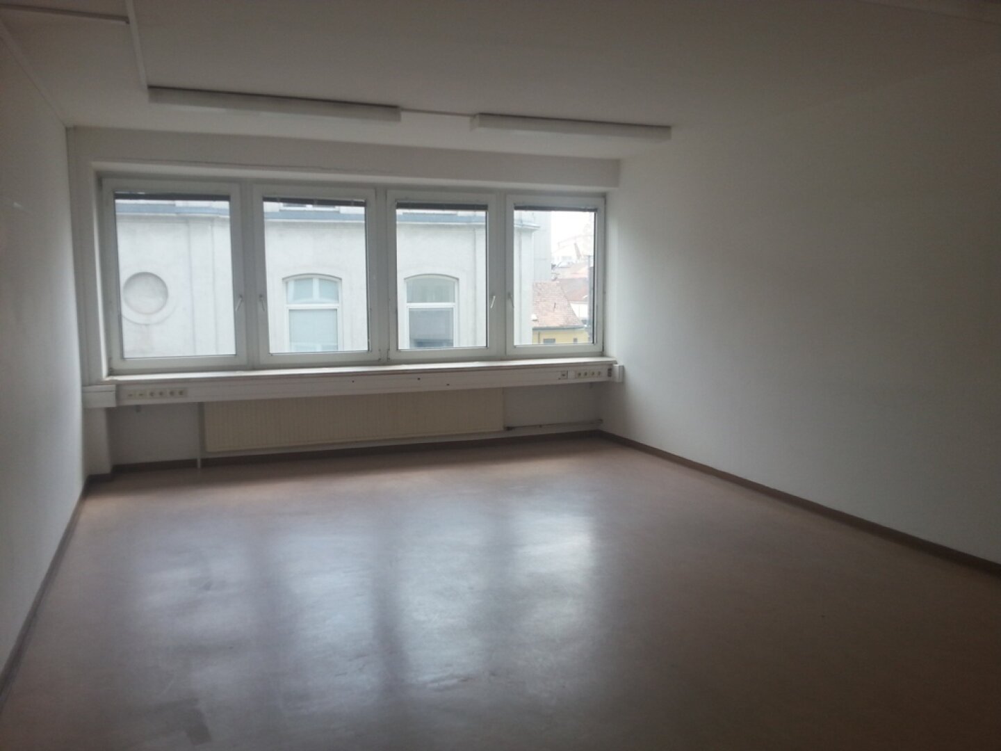 Büroetagen an der U4/U6-Station Längenfeldgasse