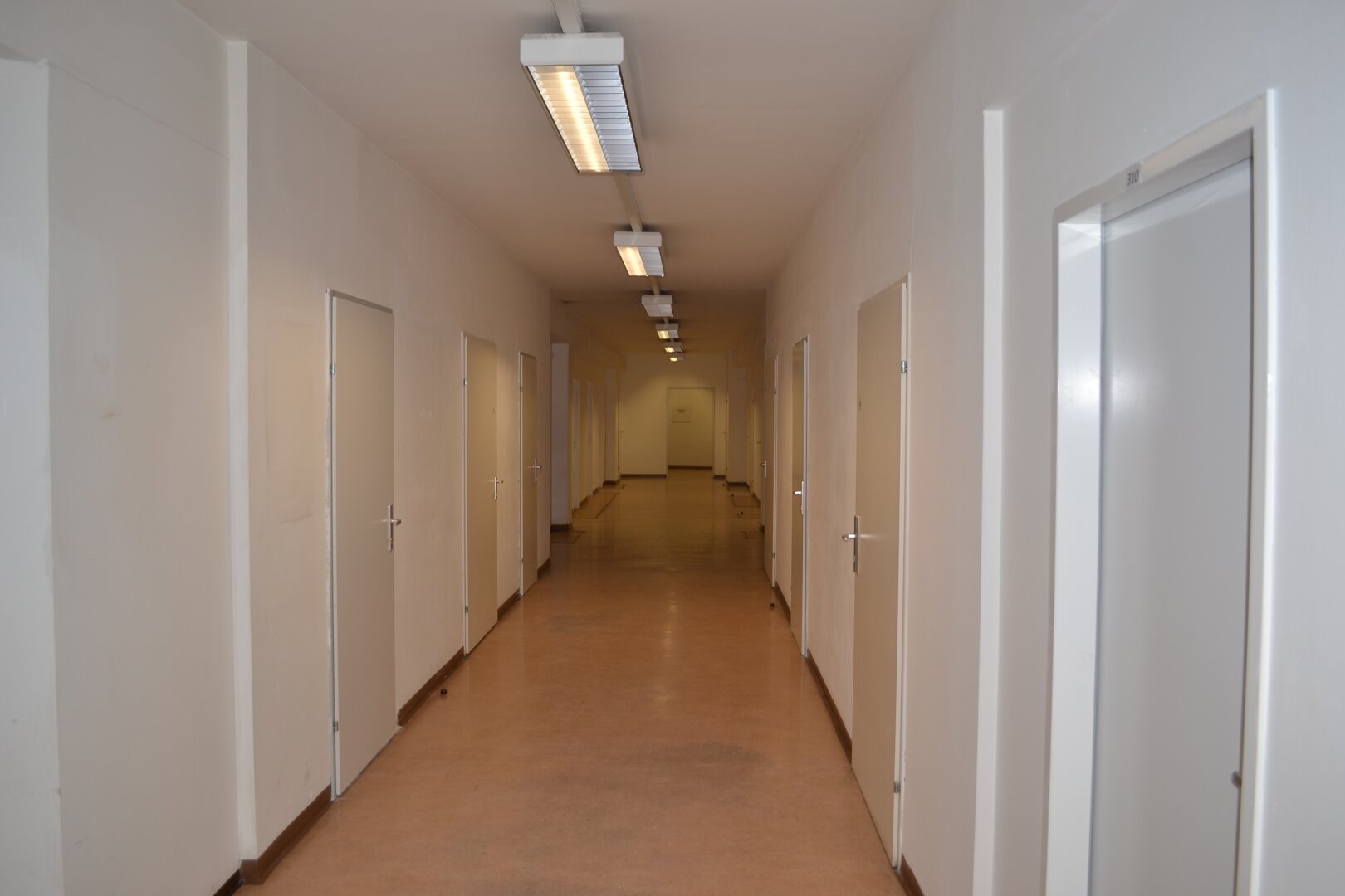 Büroetagen an der U4/U6-Station Längenfeldgasse