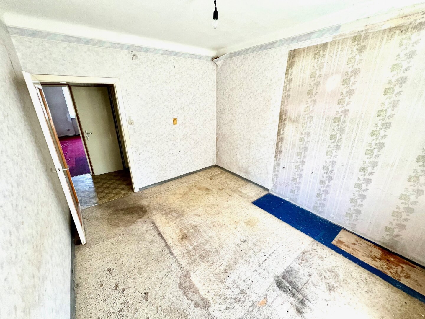 Sanierungsbedürftige 2-Zimmer-Wohnung  in 1210 Wien