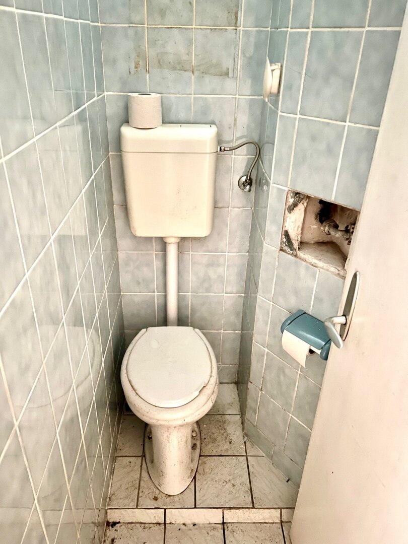 Sanierungsbedürftige 2-Zimmer-Wohnung  in 1210 Wien
