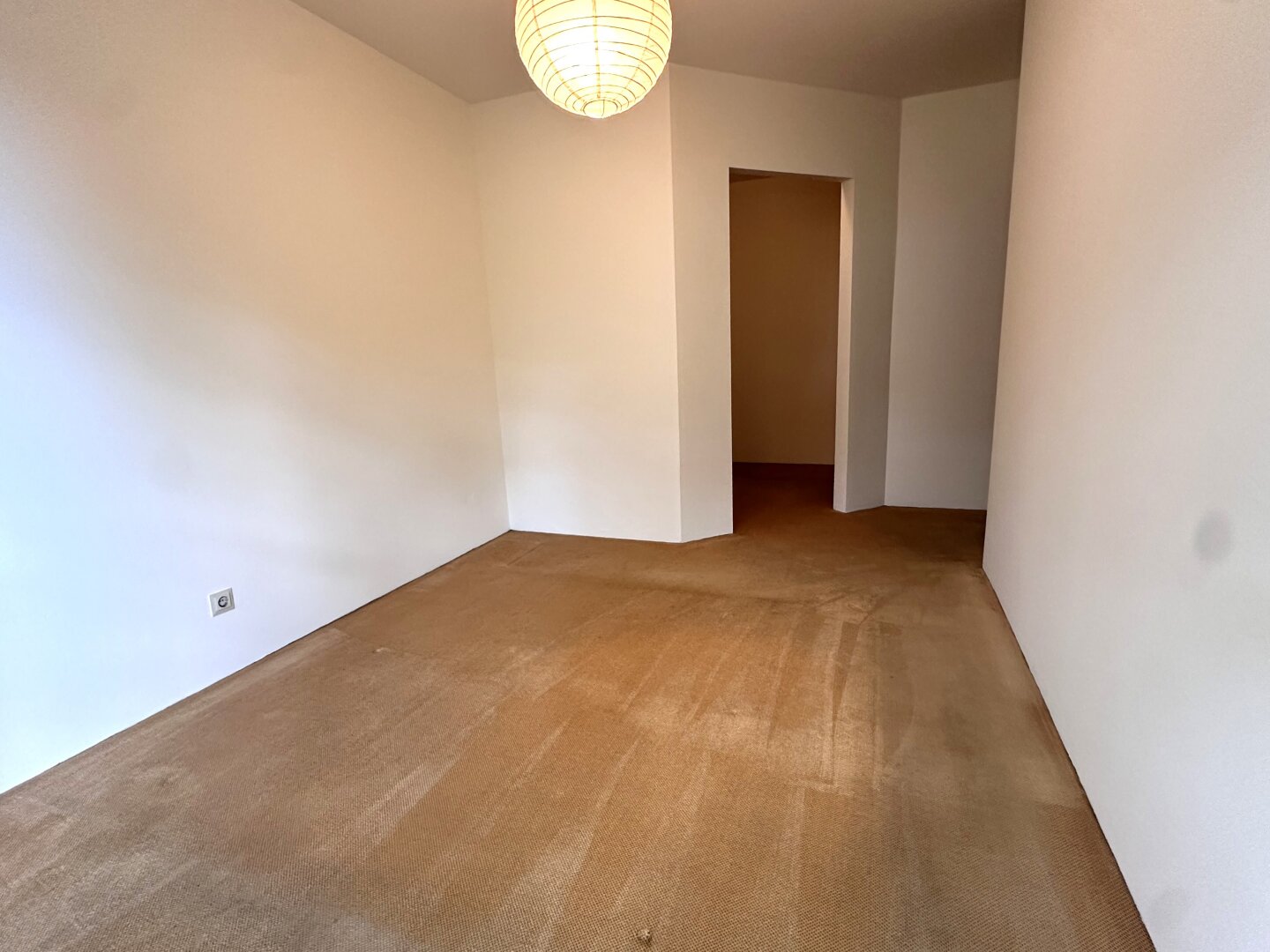 Original Schlafzimmer und Schrankraum