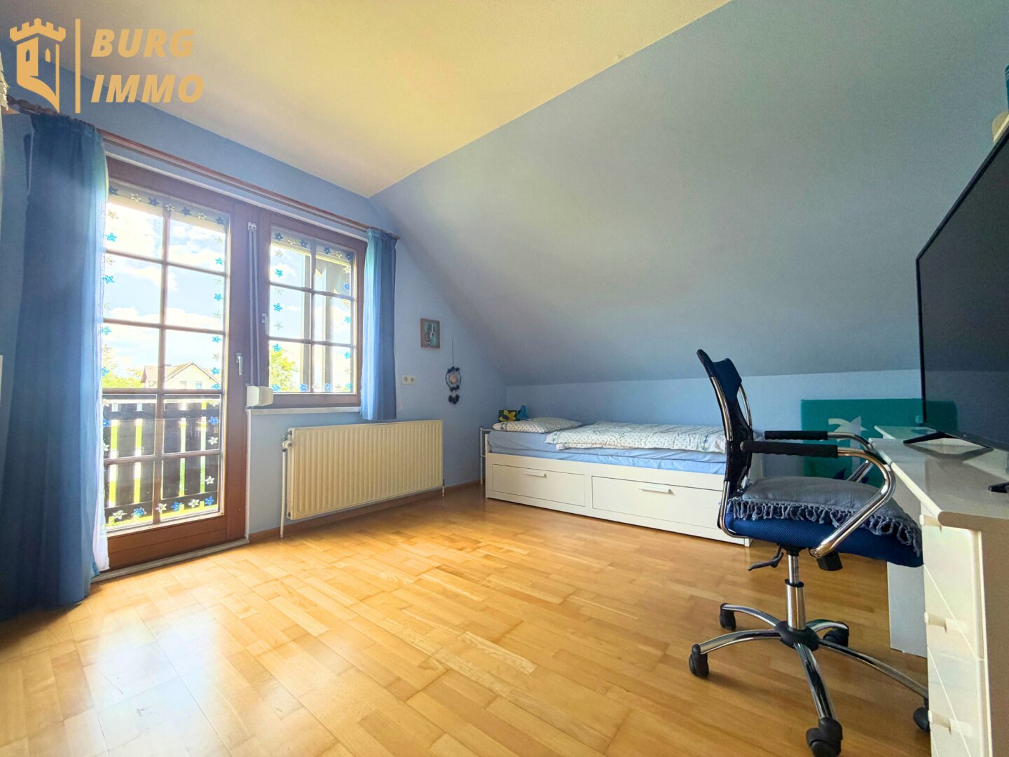 Ein Zuhause mit Urlaubsgefühl – Garten, Pool und viel Platz zum Ankommen.