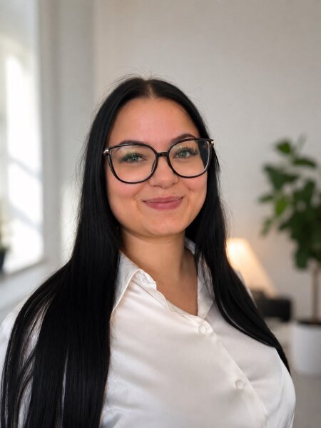 Foto von Frau Denise Engelmaier