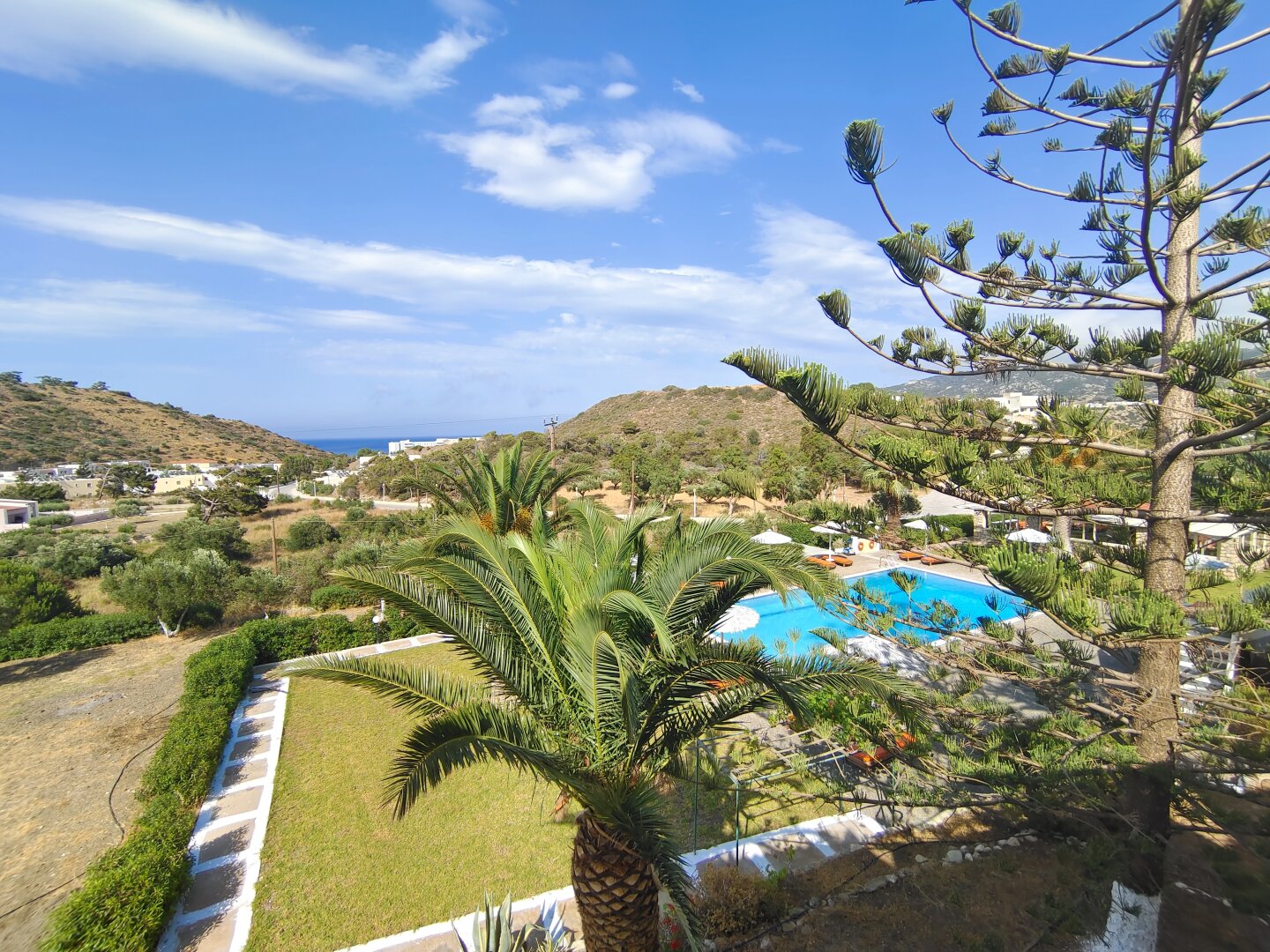 ** NEUER PREIS ** Karpathos - Hotel mit 25 Doppelzimmern in ruhiger Lage mit Meerblick