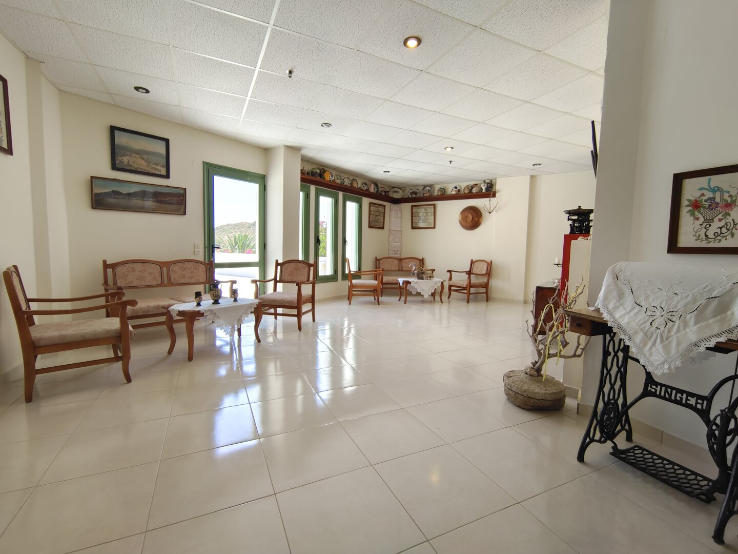 ** NEUER PREIS ** Karpathos - Hotel mit 25 Doppelzimmern in ruhiger Lage mit Meerblick