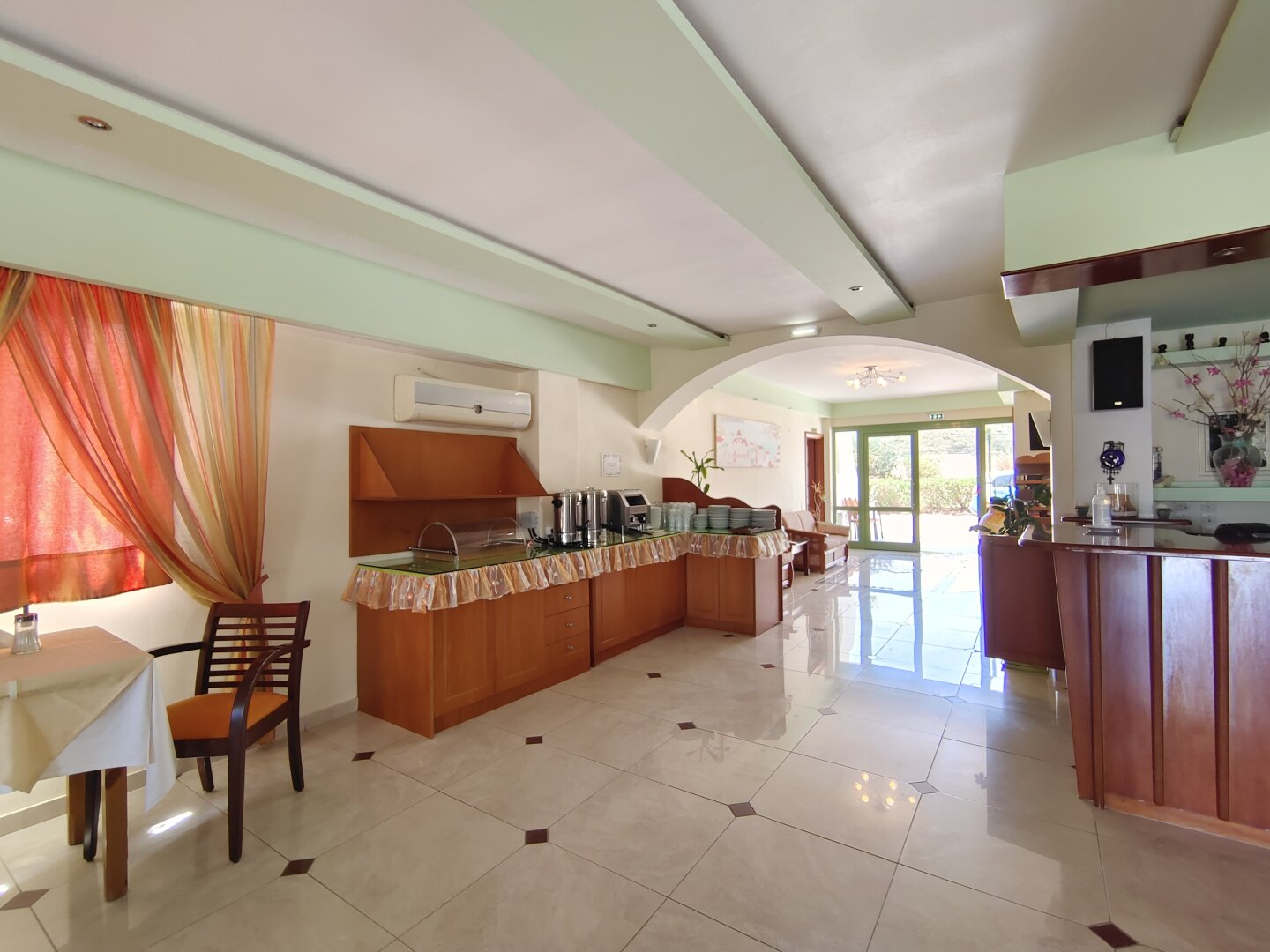 ** NEUER PREIS ** Karpathos - Hotel mit 25 Doppelzimmern in ruhiger Lage mit Meerblick