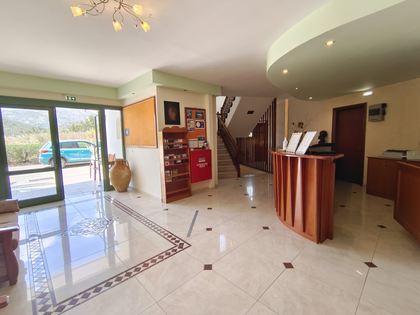 ** NEUER PREIS ** Karpathos - Hotel mit 25 Doppelzimmern in ruhiger Lage mit Meerblick