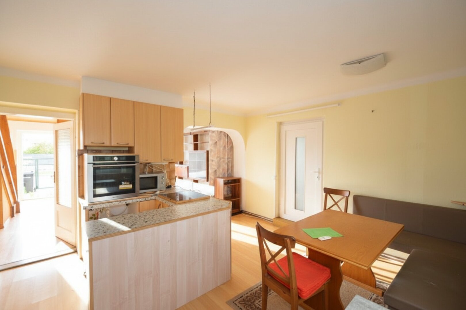 CHRISTOPH CHROMECEK IMMOBILIEN - BRUNN AM GEBIRGE - Kleines zentral gelegenes Eckreihenhaus mit Garten!