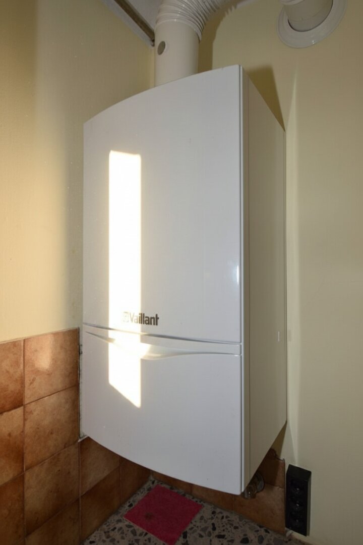 CHRISTOPH CHROMECEK IMMOBILIEN - BRUNN AM GEBIRGE - Kleines zentral gelegenes Eckreihenhaus mit Garten!