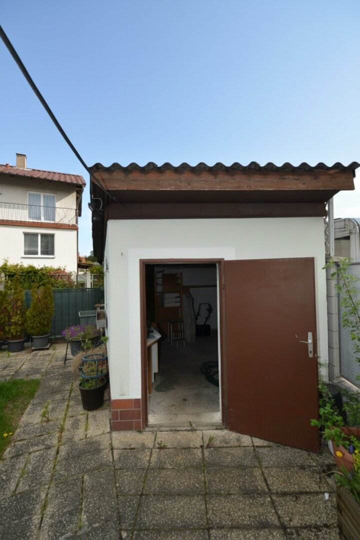 CHRISTOPH CHROMECEK IMMOBILIEN - BRUNN AM GEBIRGE - Kleines zentral gelegenes Eckreihenhaus mit Garten!