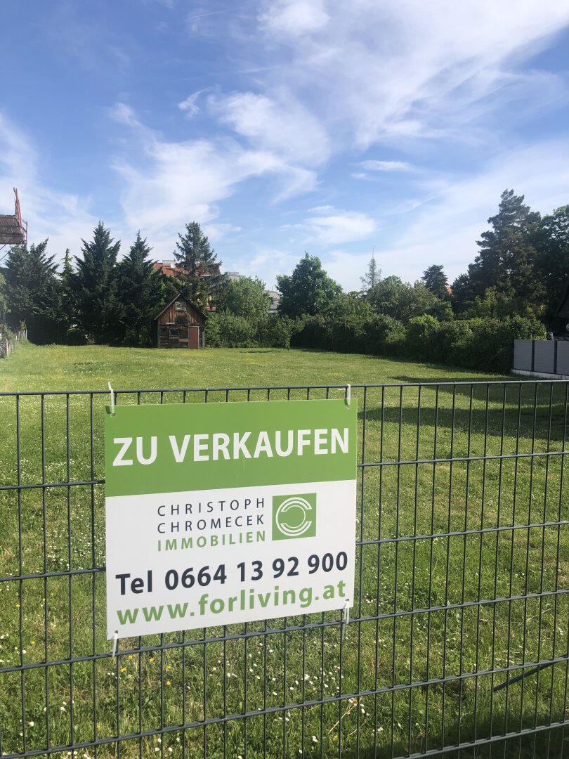 CHRISTOPH CHROMECEK IMMOBILIEN - BRUNN AM GEBIRGE - Zwei mal 796 m² ebener Baugrund!