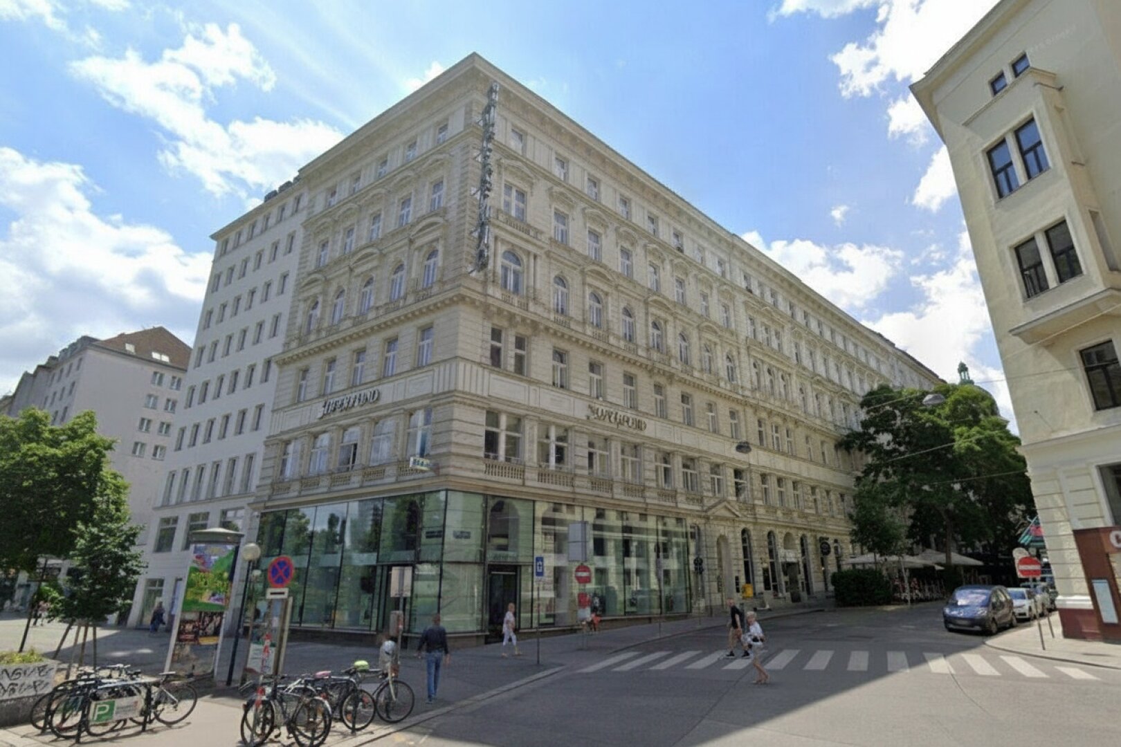 Büro mit industriellem Loft-Charakter