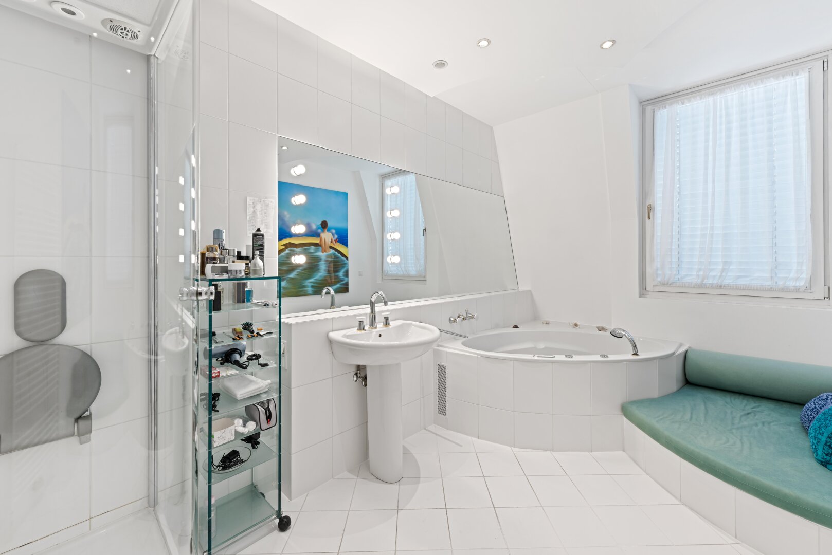 EXKLUSIVE LUXUS-MAISONETTE MIT TERRASSE, SAUNA & 2 GARAGENPLÄTZEN