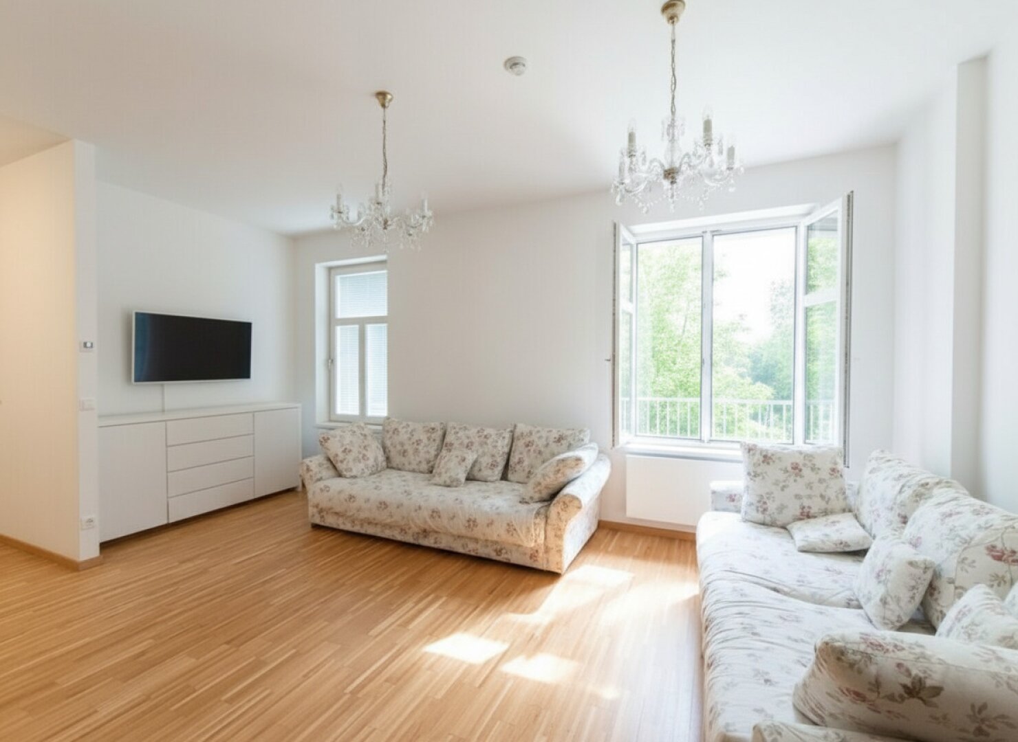 GRÜNE TOPLAGE IN HIETZING – 2 ZIMMER IM PARKENSEMBLE | €360.000