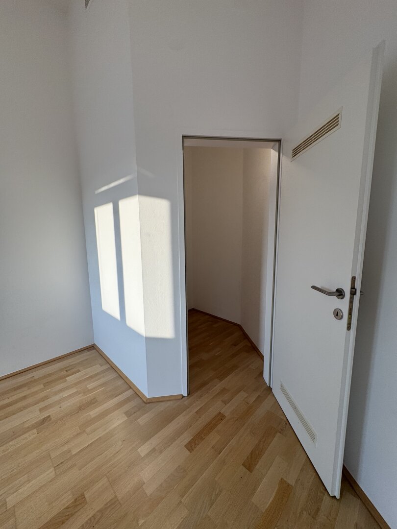 Helle DG-Wohnung mit extra Rückzugsbereich | 73 m² | ruhig & zentral nahe U4/Naschmarkt