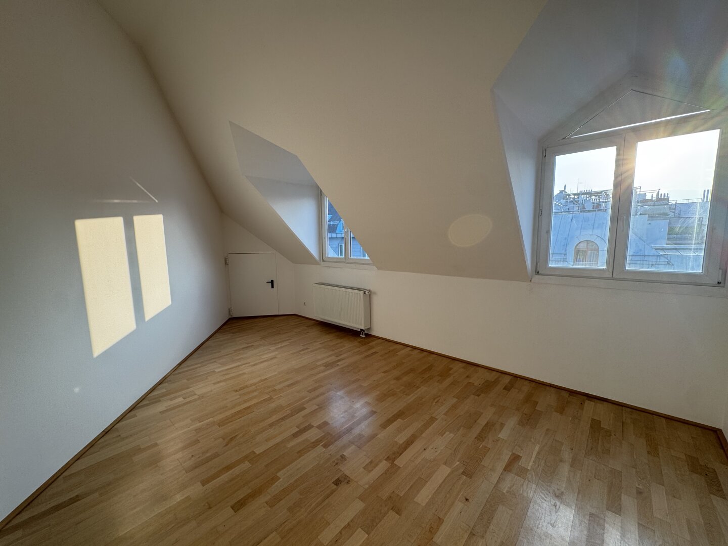 Helle DG-Wohnung mit extra Rückzugsbereich | 73 m² | ruhig & zentral nahe U4/Naschmarkt
