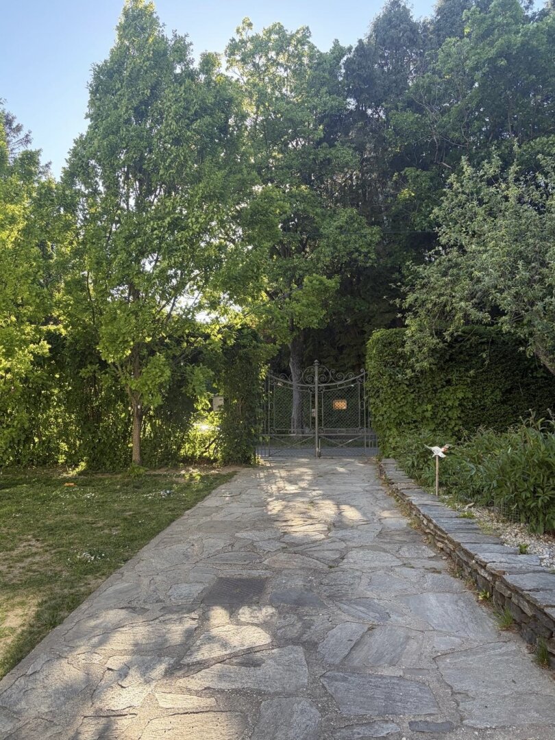 Hochwertig sanierte Gründerzeitvilla mit ca. 1.000 m² Garten und Garage in Bestlage Hietzing – TOP PREIS