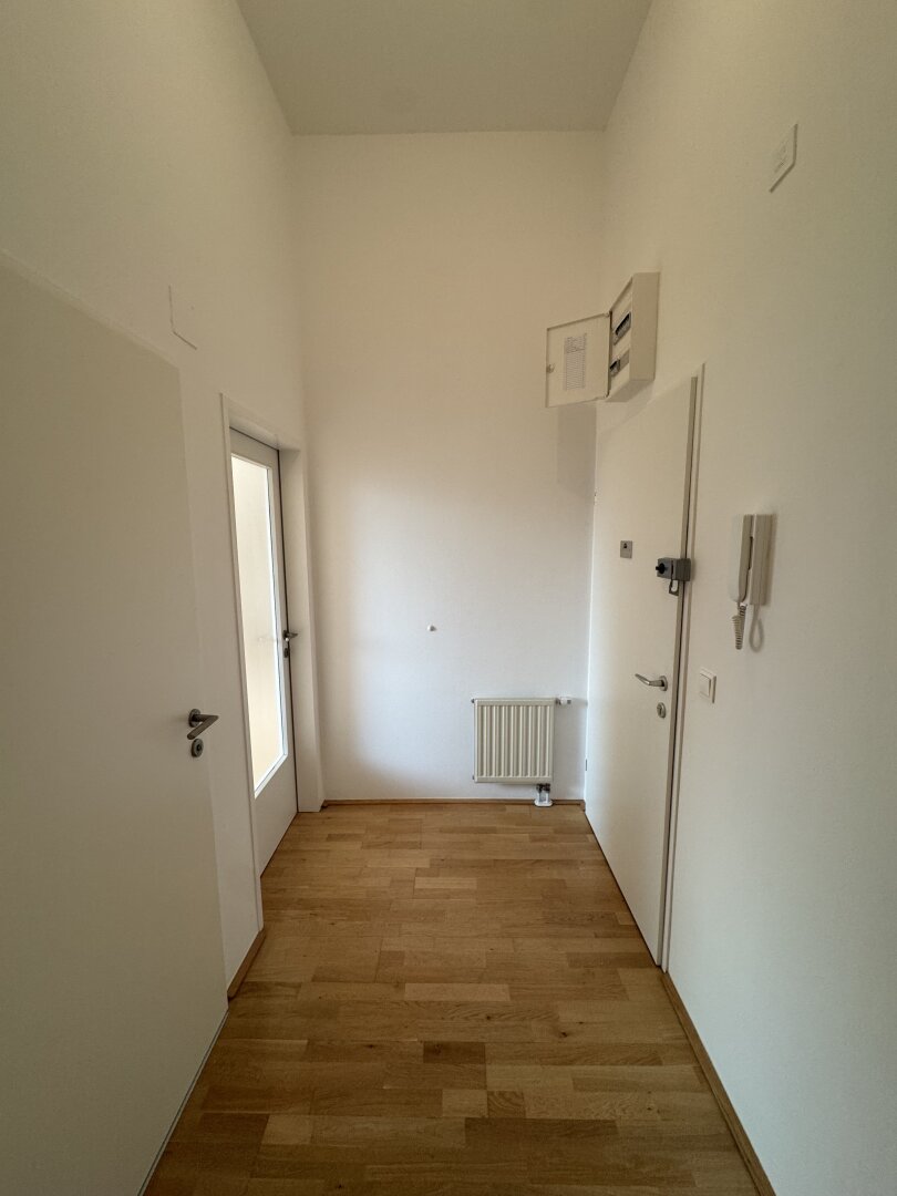 Helle Dachgeschosswohnung mit zusätzlichem Rückzugsbereich nahe U4 Pilgramgasse