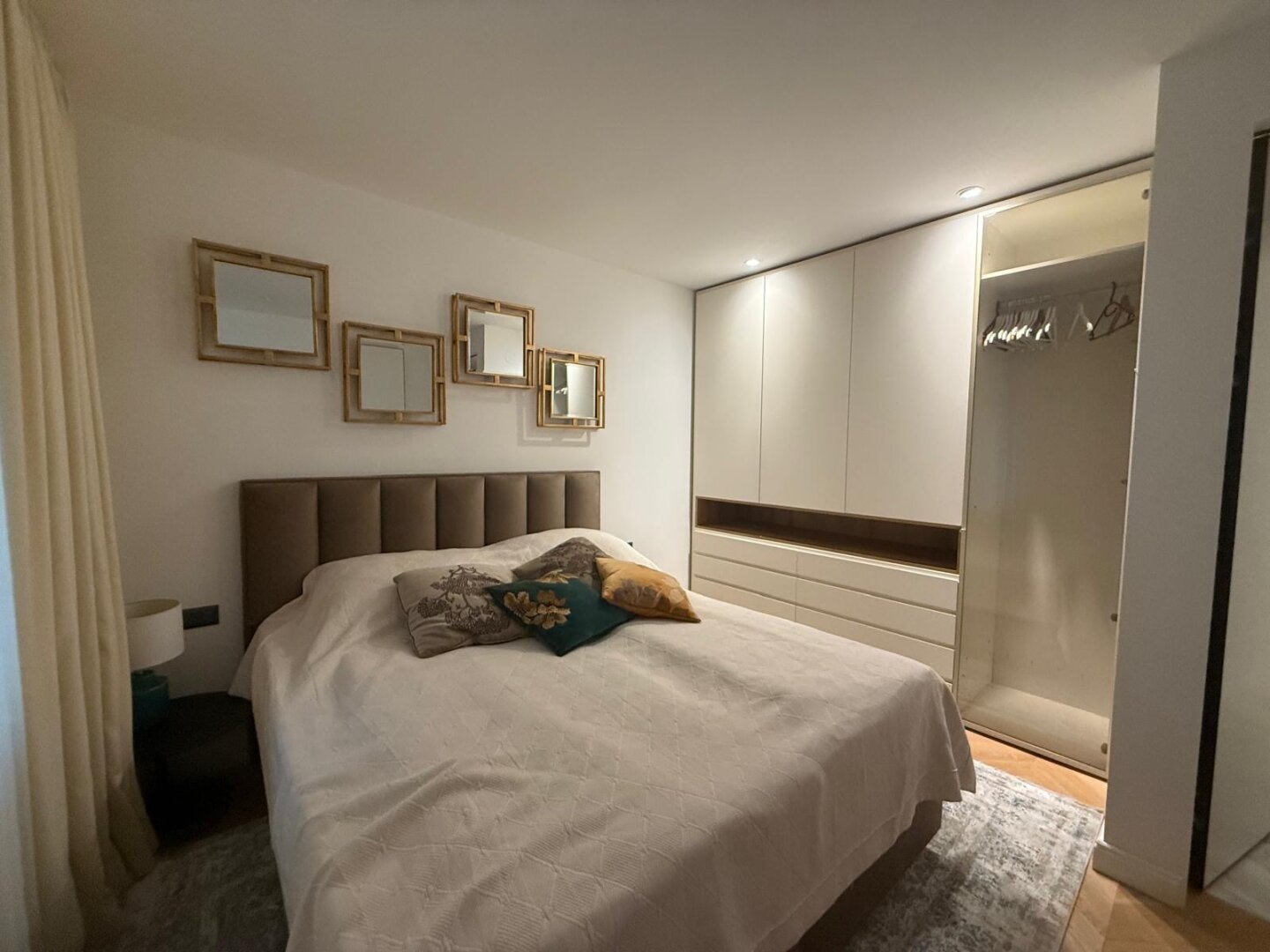 Vollmöblierte 4-Zimmer Designerwohnung beim Schwarzenbergplatz