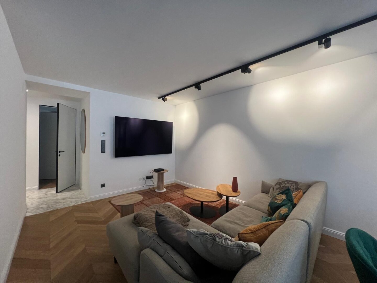 Vollmöblierte 4-Zimmer Designerwohnung beim Schwarzenbergplatz