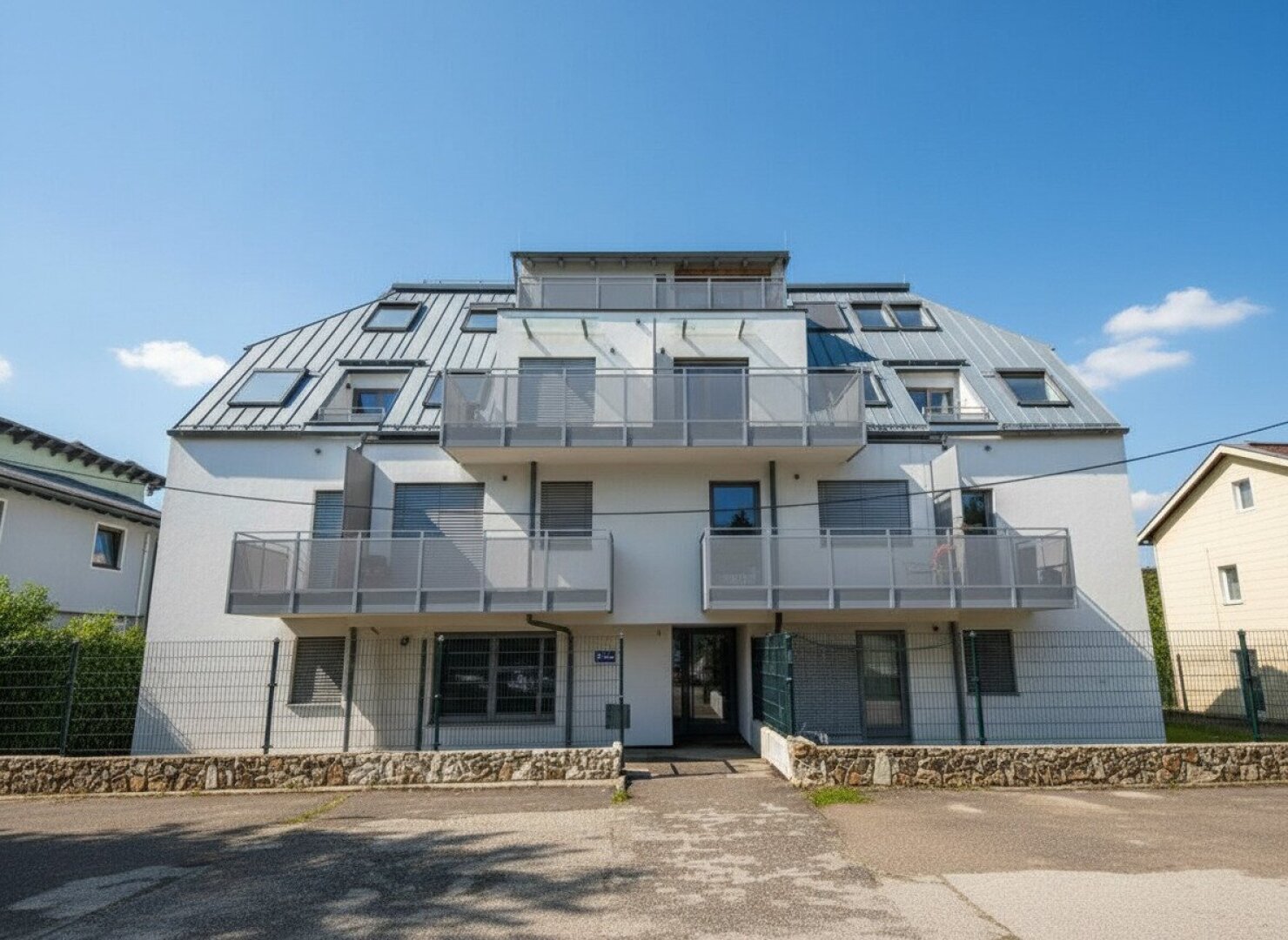 MODERNE 3-ZIMMER-WOHNUNG MIT BALKON & TIEFGARAGE NAHE U6