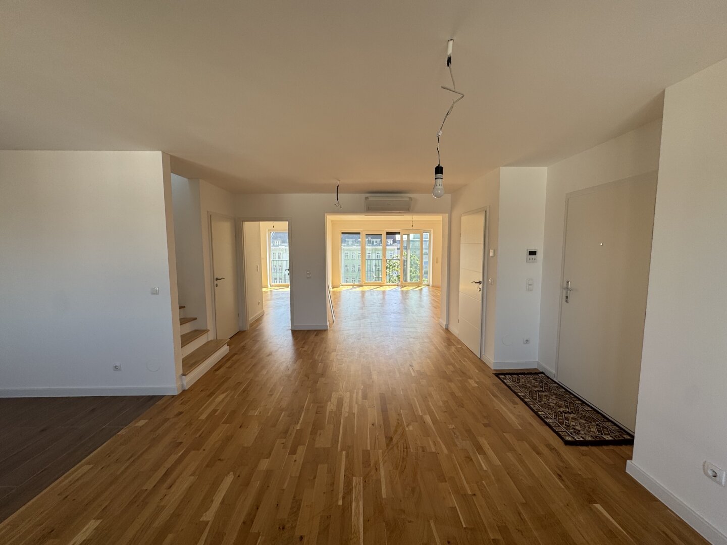 Penthouse-Feeling über den Dächern Wiens | Exklusive DG-Residenz mit Terrasse, Lift & Panoramablick