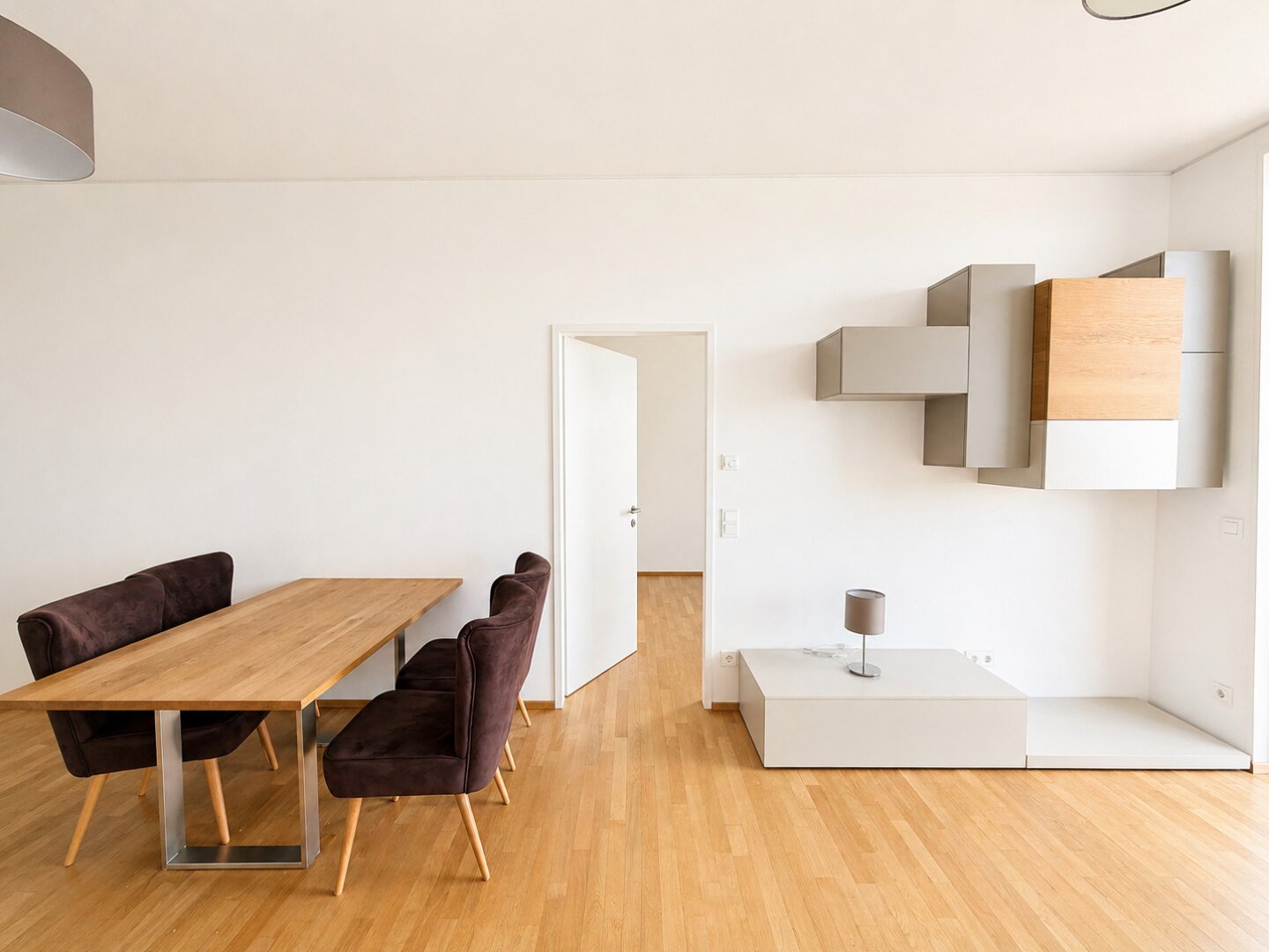 Triiiple Tower - Teilmöblierte 2-Zi.-Wohnung mit Panoramablick auf die Wiener Innenstadt