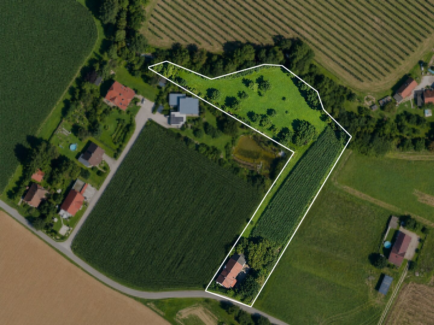 Charmantes Wohnhaus mit Potential: Großer Grund & Selbstversorger-Potenzial in sonniger Aussichtslage!