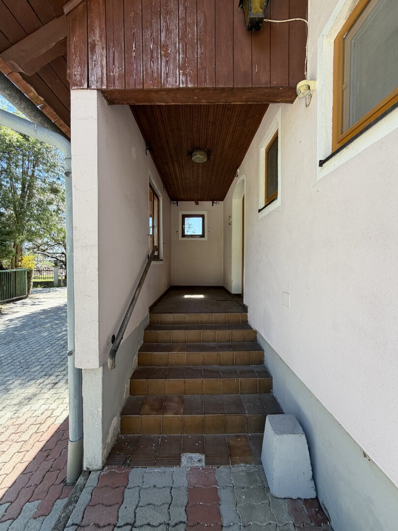 Charmantes Wohnhaus mit Potential: Großer Grund & Selbstversorger-Potenzial in sonniger Aussichtslage!