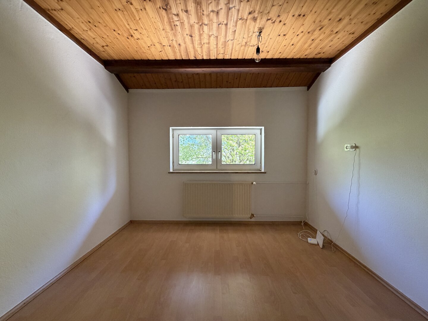 Charmantes Wohnhaus mit Potential: Großer Grund & Selbstversorger-Potenzial in sonniger Aussichtslage!