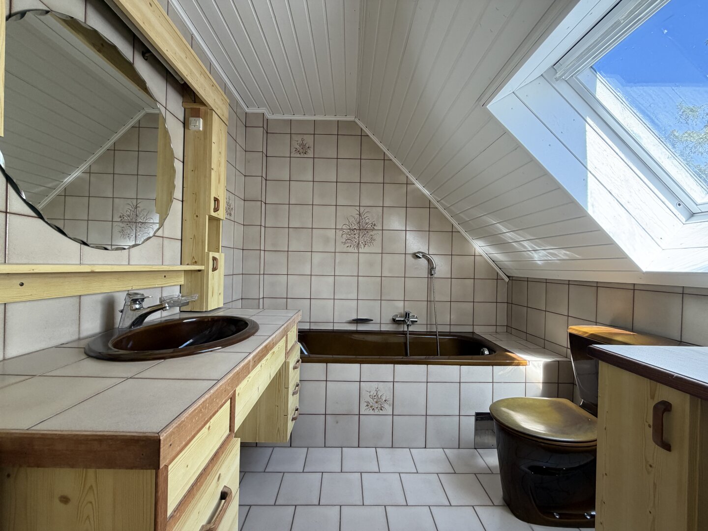 Charmantes Wohnhaus mit Potential: Großer Grund & Selbstversorger-Potenzial in sonniger Aussichtslage!