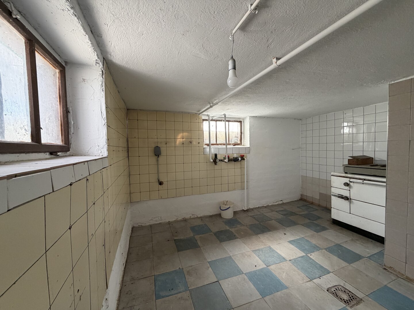 Charmantes Wohnhaus mit Potential: Großer Grund & Selbstversorger-Potenzial in sonniger Aussichtslage!