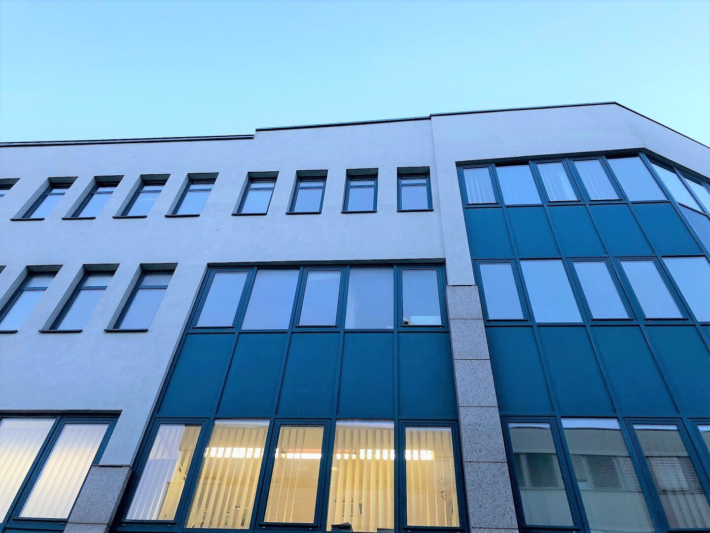 | OPTIMALE VERKEHRSANBINDUNG | Büro- und Lager