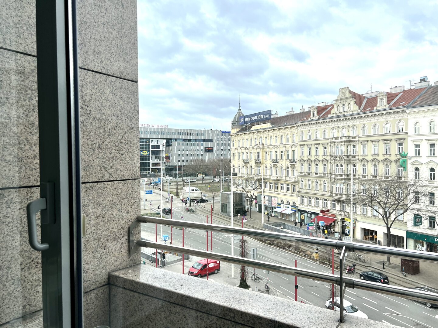 | NÄHE WESTBAHNHOF | Neubaubüro mit BALKON | direkt an der MAHÜ