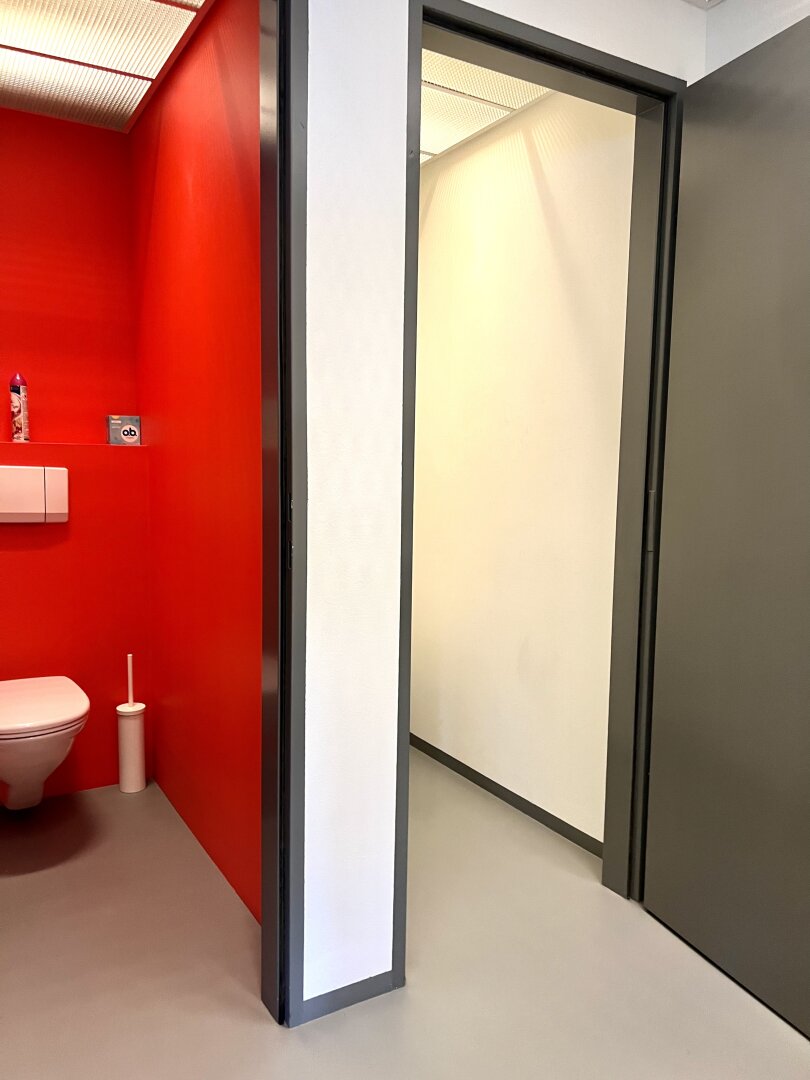 | NÄHE WESTBAHNHOF | Neubaubüro mit BALKON | direkt an der MAHÜ