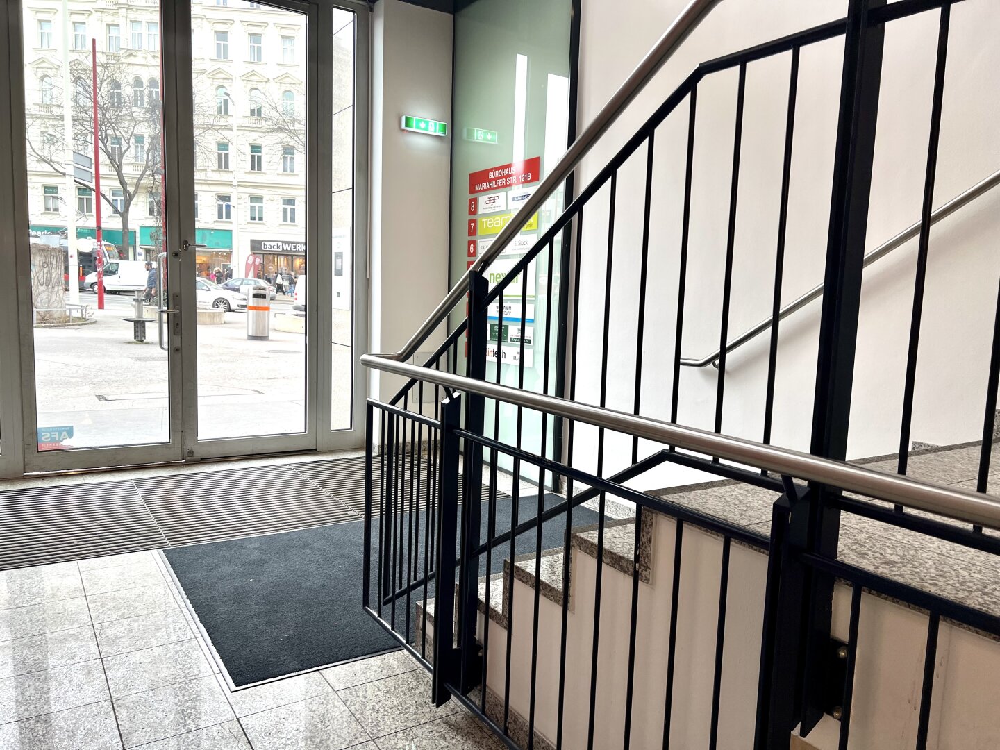 | NÄHE WESTBAHNHOF | Neubaubüro mit BALKON | direkt an der MAHÜ