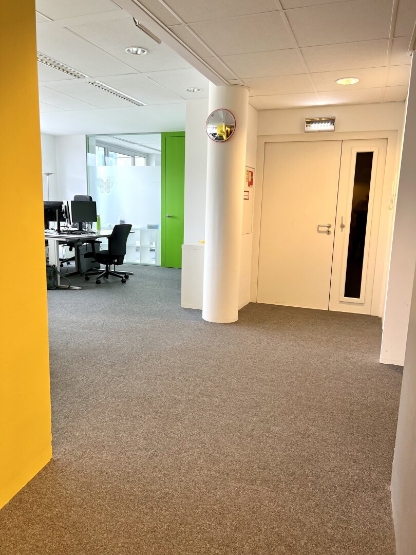 | NÄHE WESTBAHNHOF | Neubaubüro mit BALKON | direkt an der MAHÜ