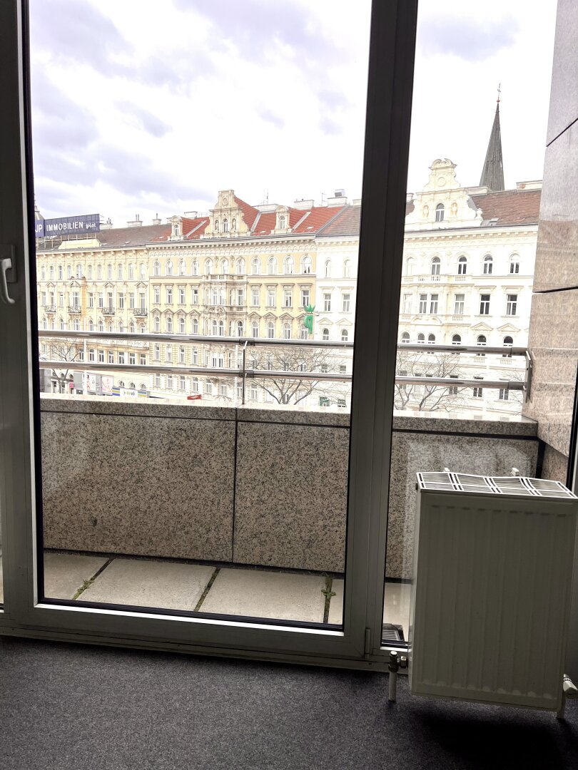| NÄHE WESTBAHNHOF | Neubaubüro mit BALKON | direkt an der MAHÜ