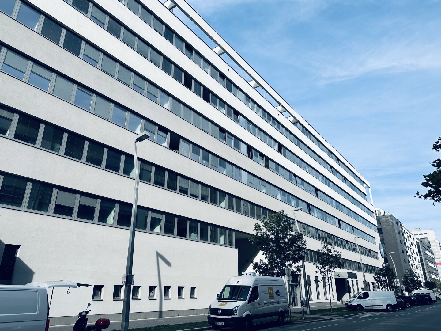 | BÜROHAUS | 2nd CENTRAL | MODERNE BÜROFLÄCHEN
