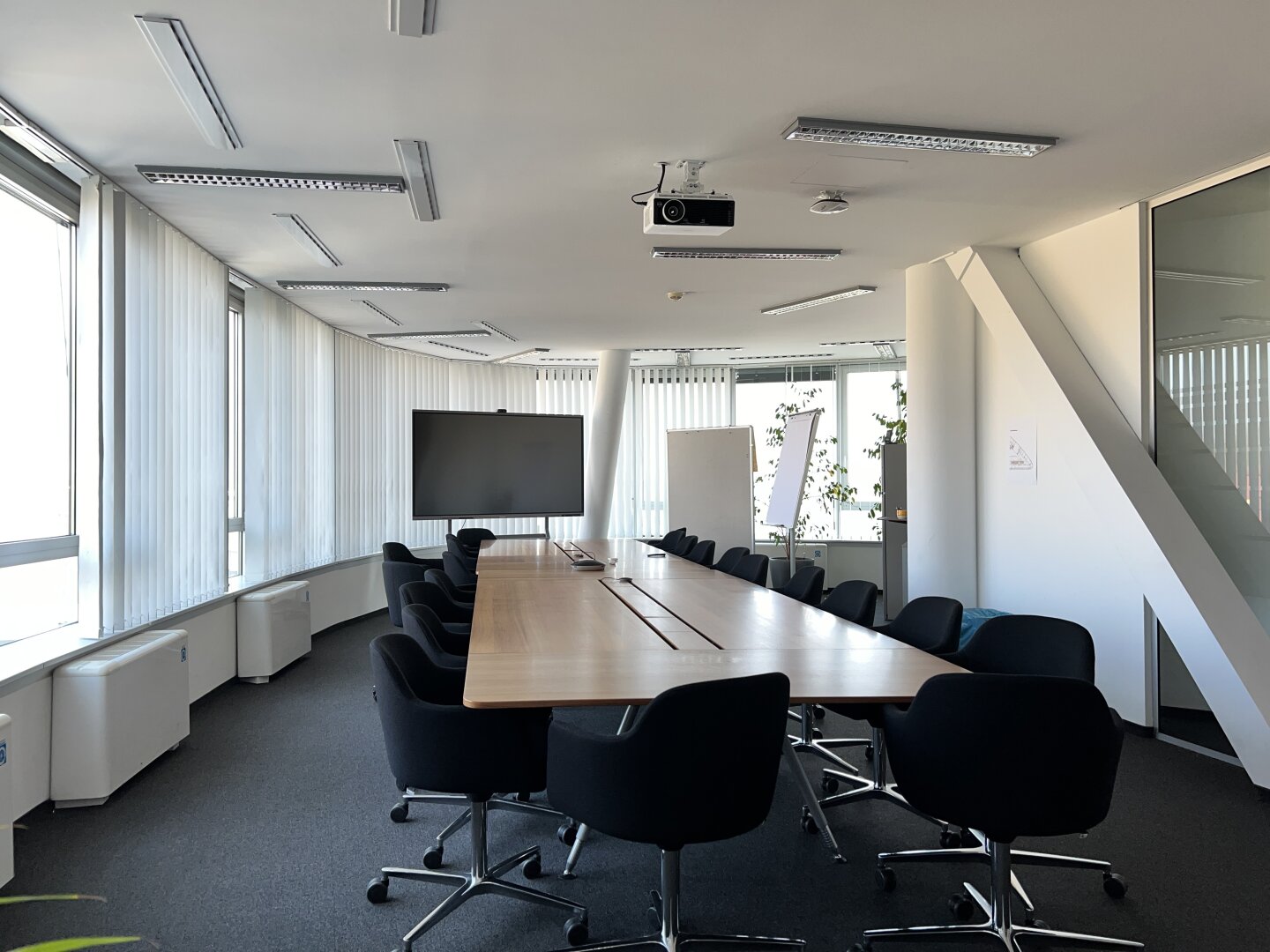 großer Besprechungsraum