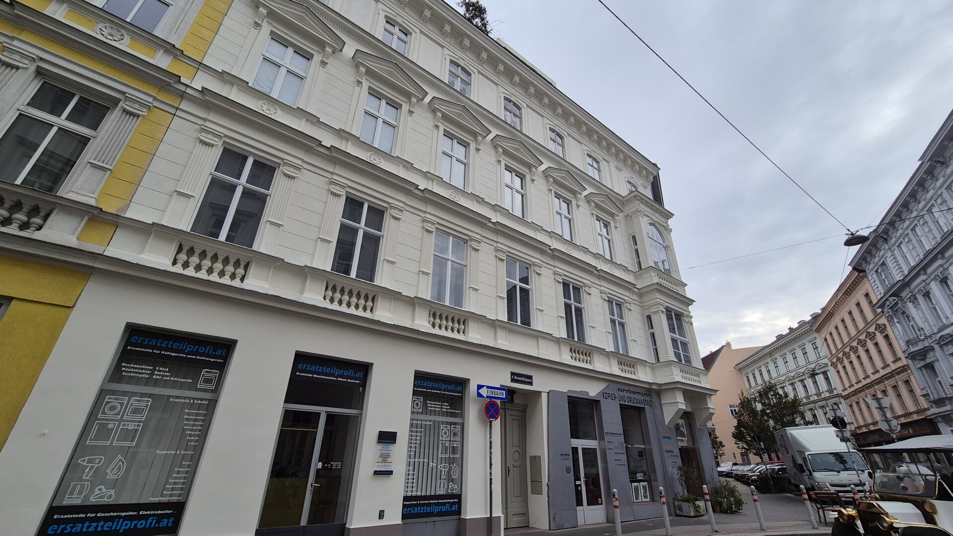 | 2 EINHEITEN | WOHNUNGSPAKET | VIEL POTENTIAL |