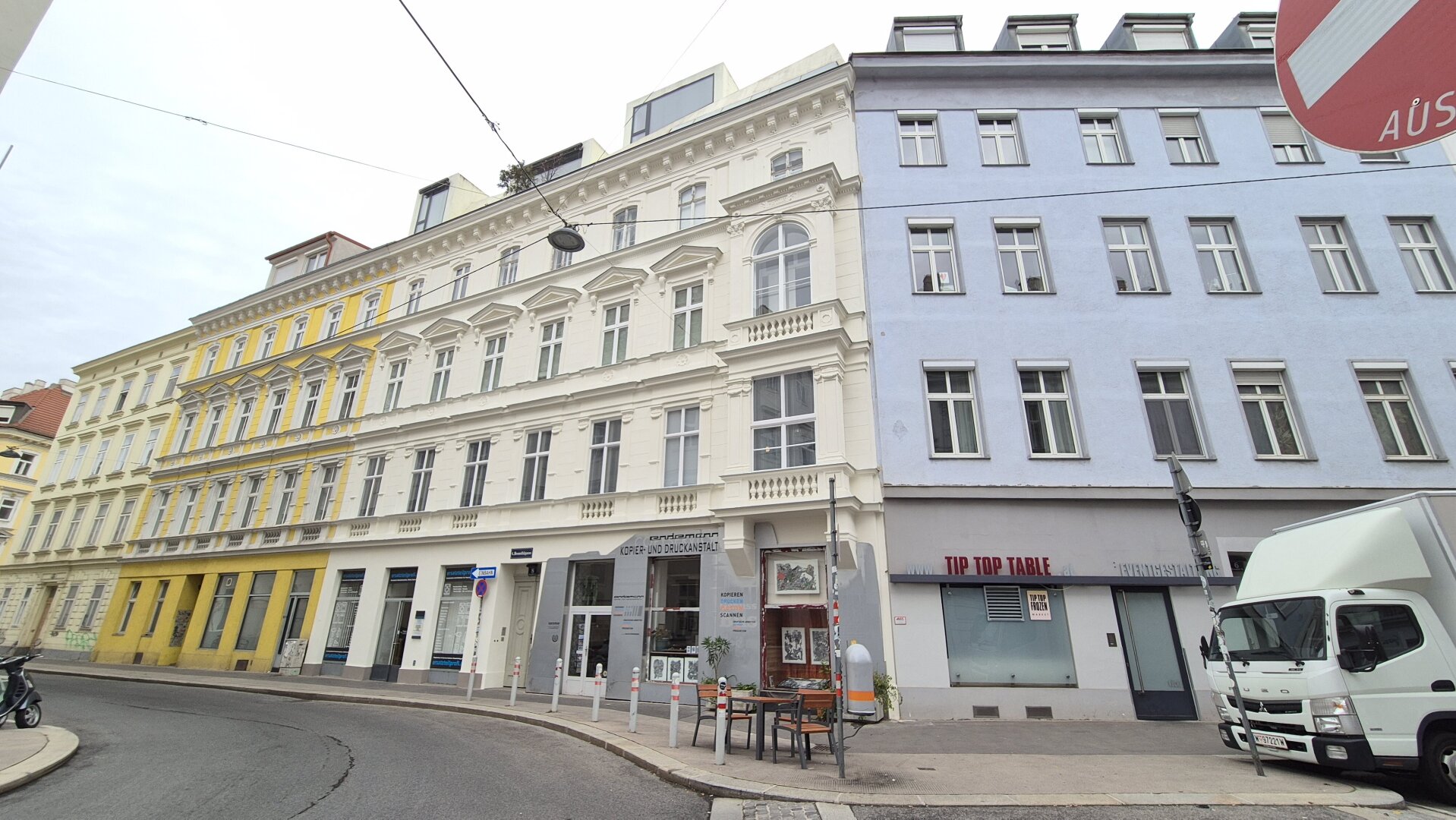 | 2 EINHEITEN | WOHNUNGSPAKET | VIEL POTENTIAL |