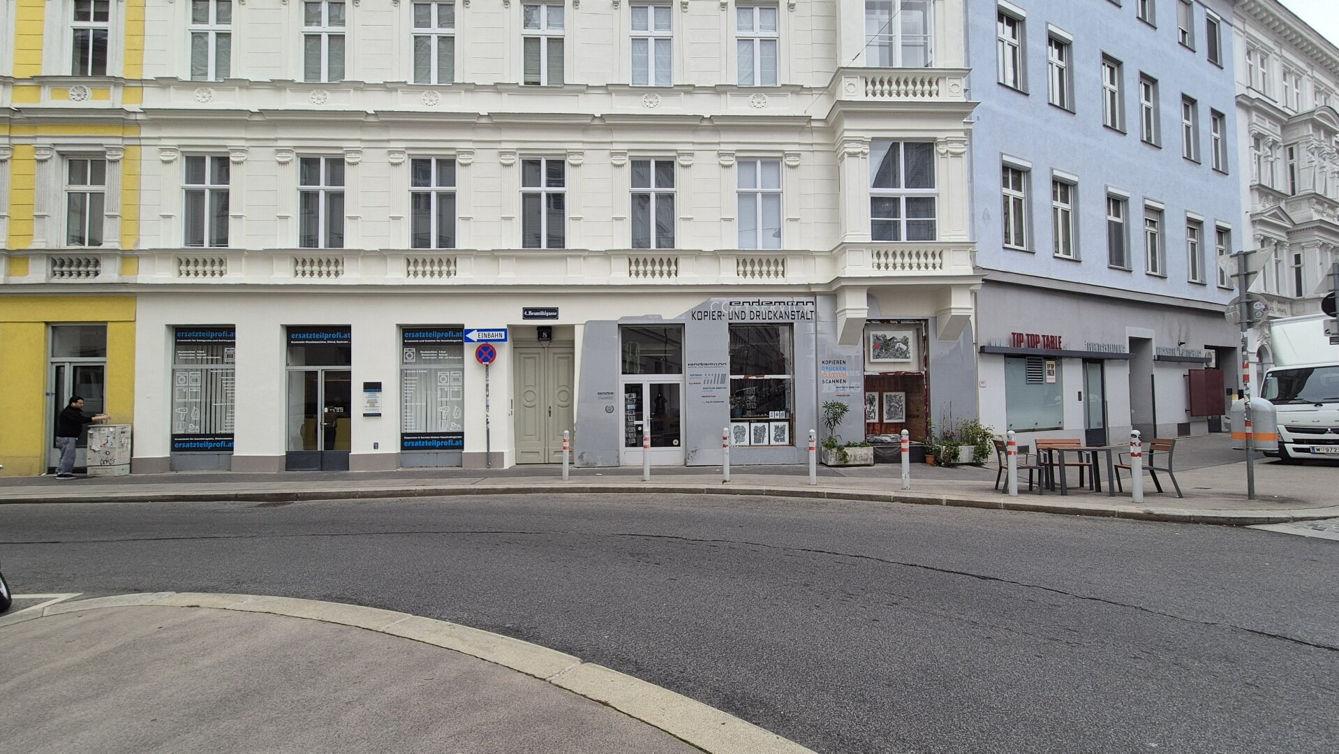 | 2 EINHEITEN | WOHNUNGSPAKET | VIEL POTENTIAL |