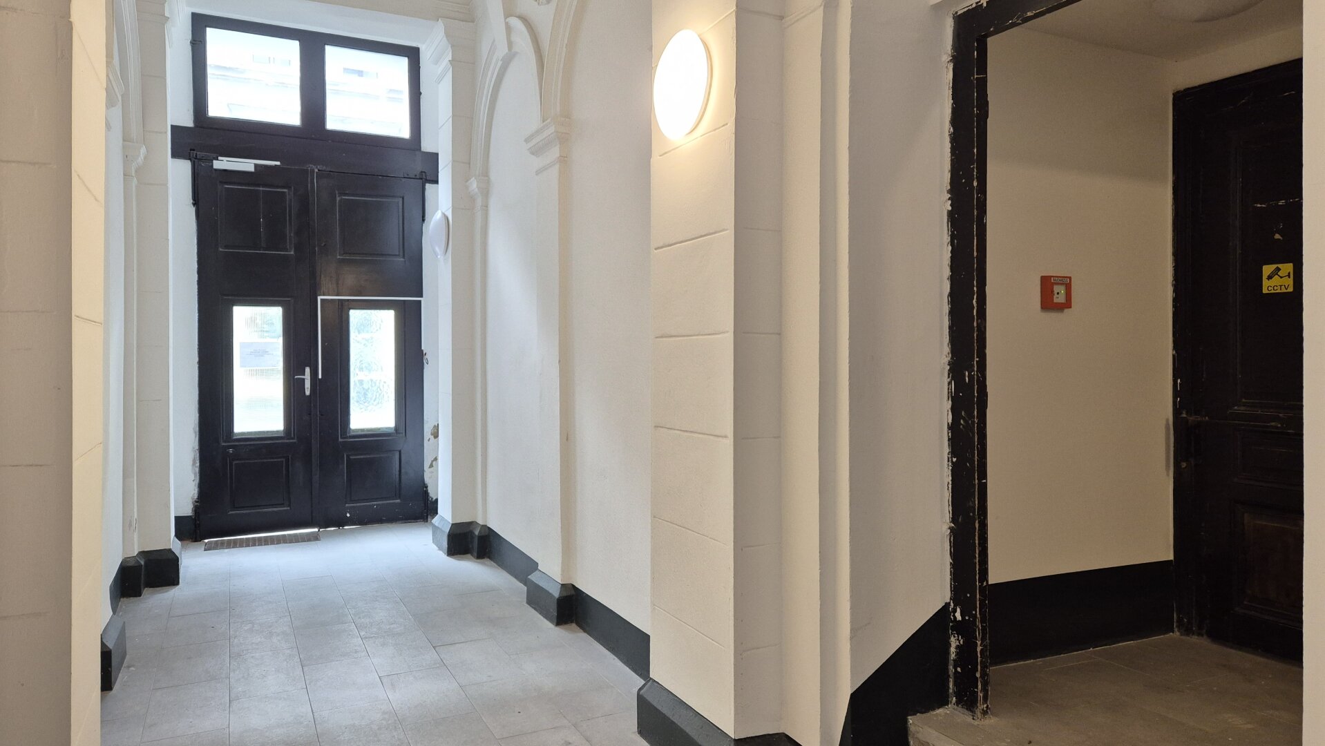 | UNBEFRISTET VERMIETETER ALTBAU | SANIERTES HAUS | STILFASSADE