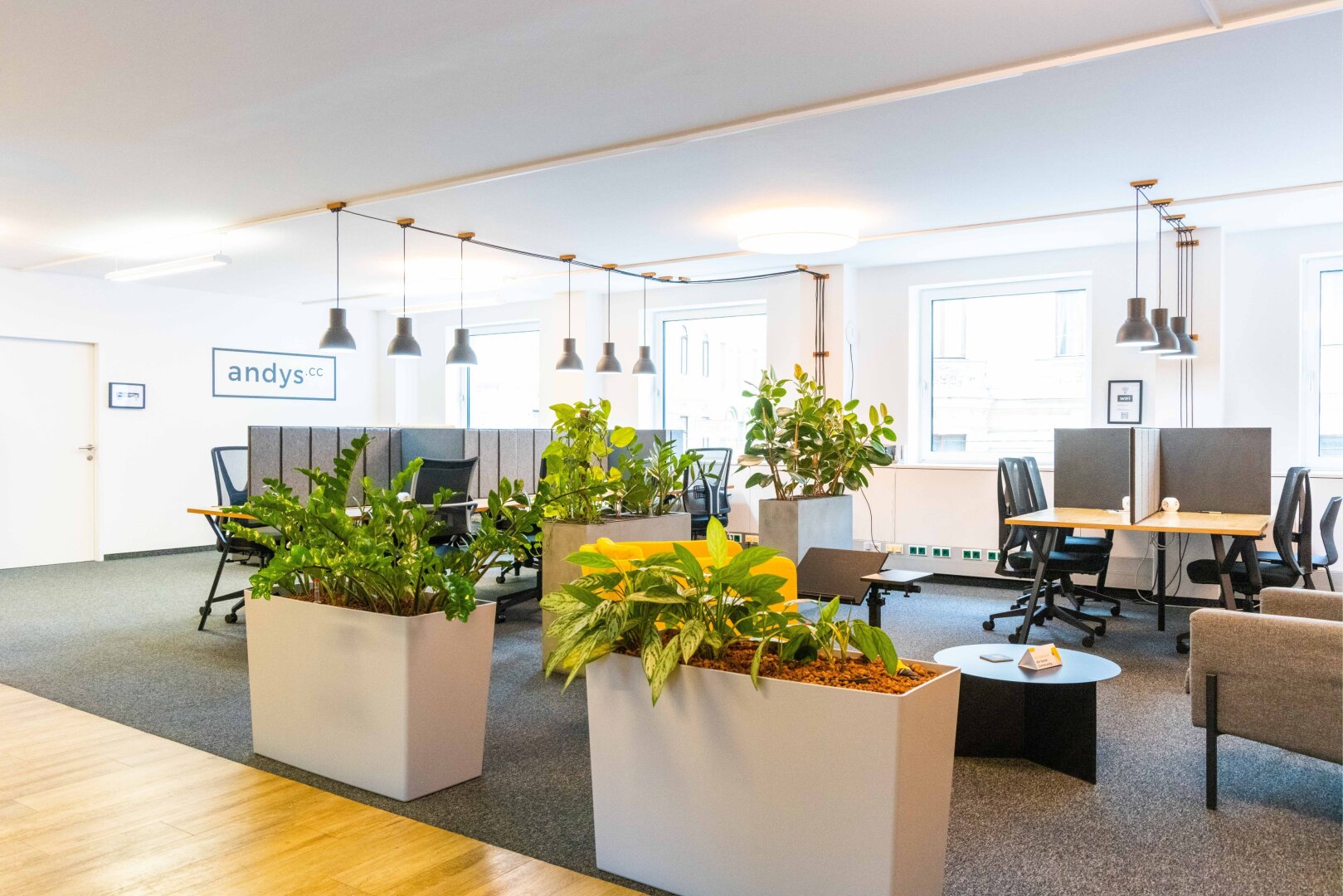 + + + Büroflächen und Co-working | NÄHE MARIAHILFERSTRASSE + + +