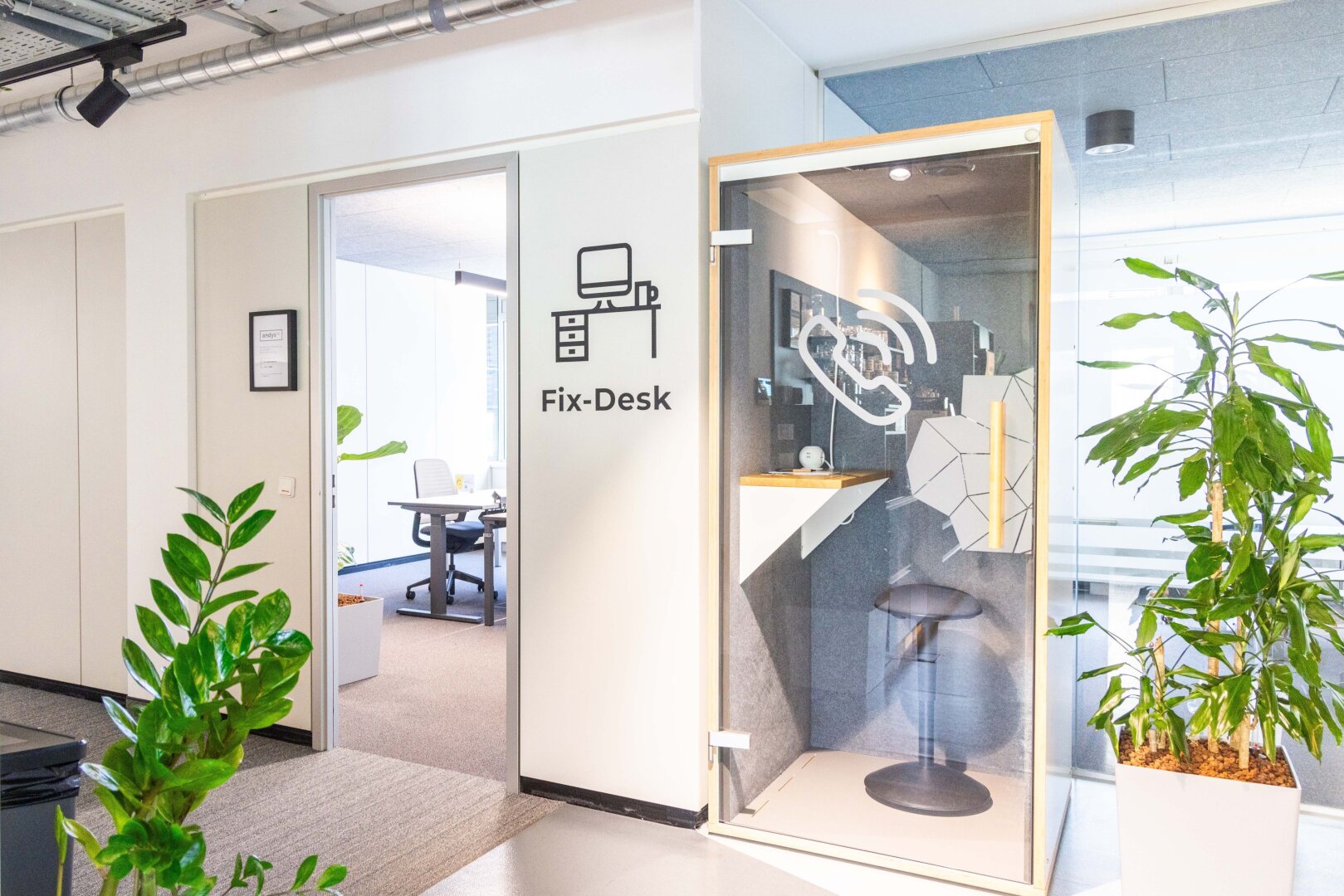 | Büroflächen und Co-working in Business-Center | LASSALLESTRASSE