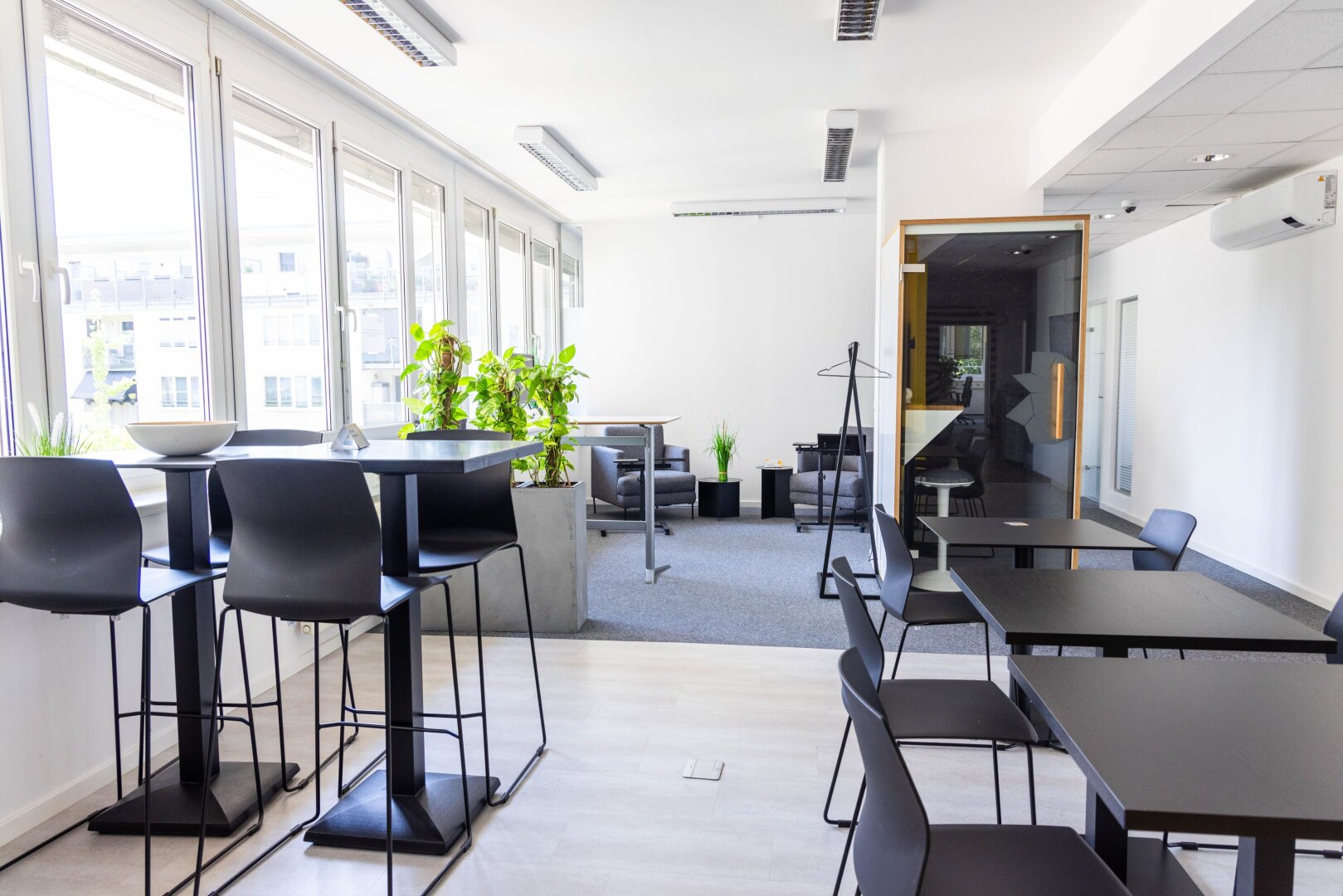| Büroflächen und Co-working in Business-Center | ALTERLAA
