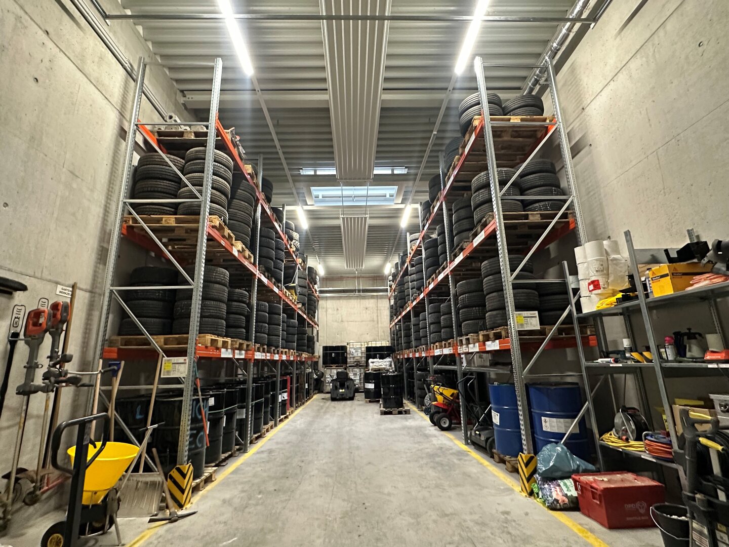 Großzügige Büroflächen im Süden von St. Pölten | Halle | Flugdach | Freifläche | Stellplätze